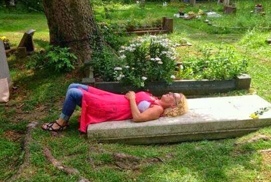 Beni Johnson grave sucking on mmoutreach.org